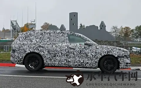 明里 被邻居侵犯在线观看|汽车市场风云变幻，新科技引领未来潮流-1