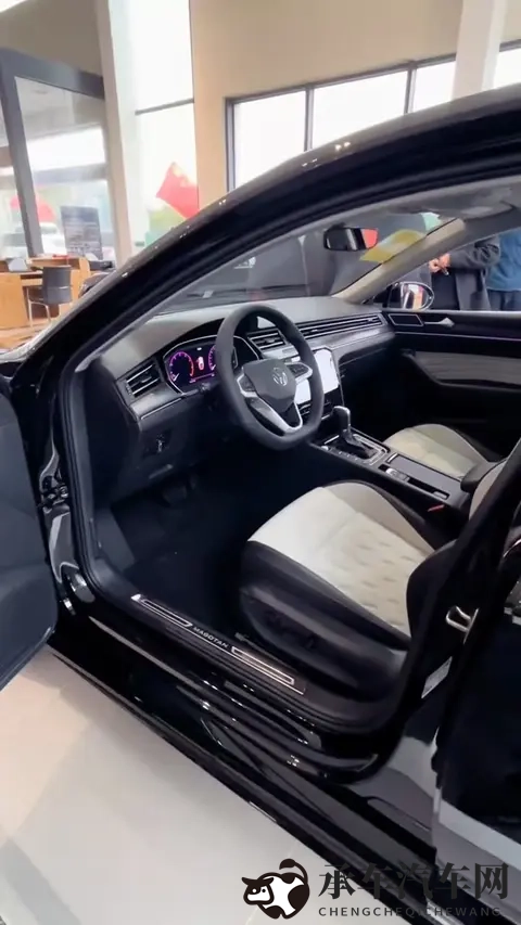 公交车挺进老师体内|惊险手术！老师体内取出异物，医学奇迹再现-3