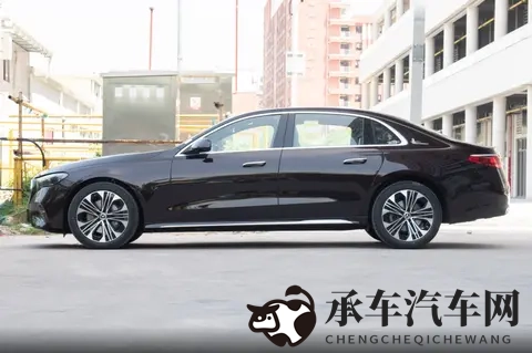 一口气穿10件连体紧身衣憋尿|挑战极限：连续穿10件紧身连体服，憋尿考验！-3