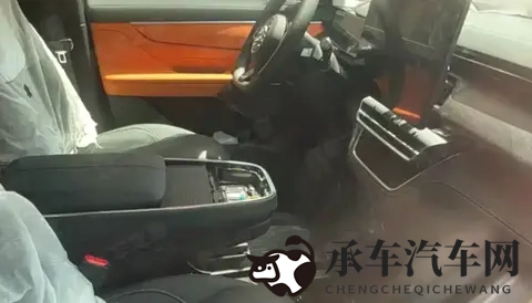 把校花 吊起来打屁股网站|校园风云，校花遭遇网络暴力事件-2