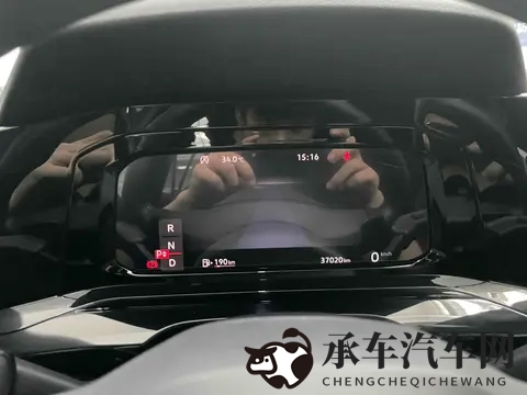 男捅女APP：女性驾驶神器：汽车安全应用深度揭秘-2