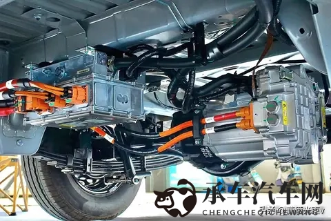 男人捅女人软件|智能驾驶辅助：安全新篇章，未来已来-3