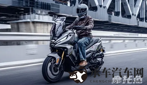 揉我胸 啊 嗯出奶了h：XYZ Car：颠覆驾驶体验，创新舒适科技引领潮流-1