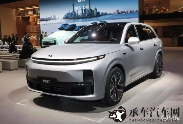 一口气穿10件连体紧身衣憋尿|挑战极限：连续穿10件紧身连体服，憋尿考验！-2