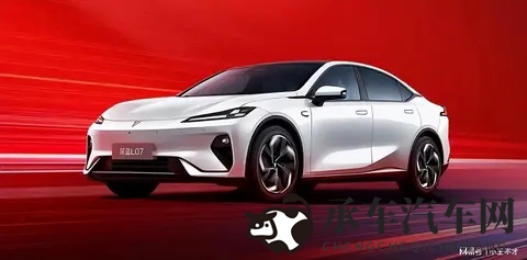 亚裔张丽黑人大战洋吊|赛车女神对决，速度与激情谁将胜出？-3