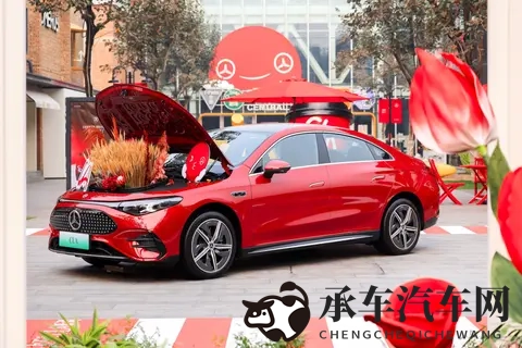 丰满双乳秘书被老板狂揉捏：秘书身材曼妙遭老板非礼揉摸-3