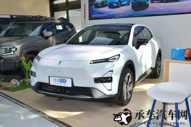 欧美 巨大 房乳 挤奶|欧美风情，巨乳丰盈，自然挤奶瞬间-1