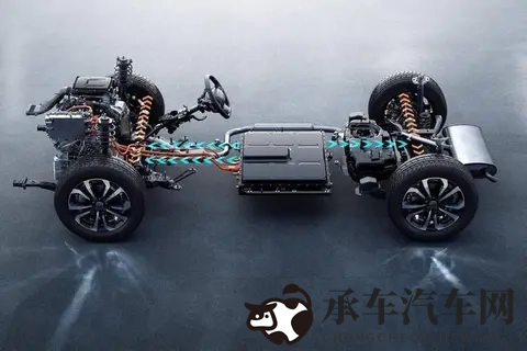 他掀开裙子舌头伸进去添|男子突然掀裙，舌尖探入秘密角落-2