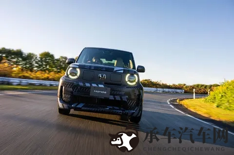 体育生白袜自慰出精|运动少年白袜自慰引发生理反应-1