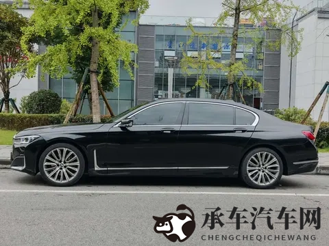 日本老热妇XXXX乱俞|日本大妈街头引发骚动事件-3