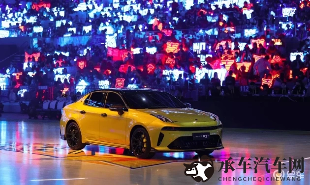 40岁少妇按摩推油经历|中年女性体验按摩与精油护理-1