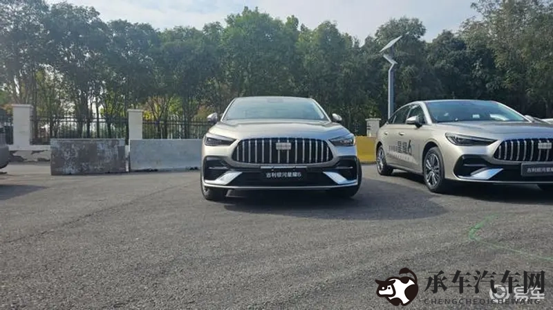 按摩店勾搭漂亮女技师|如何找到专业女技师,爱车保养更放心-1