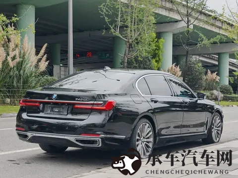 yw193尤物|汽车新宠：独特设计，科技领先，豪华体验-2